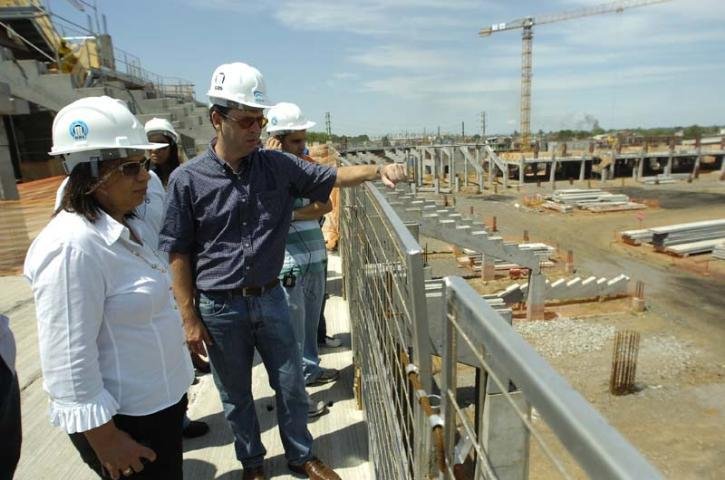 Eduardo Antonini explica as obras da Arena do Gr&ecirc;mio