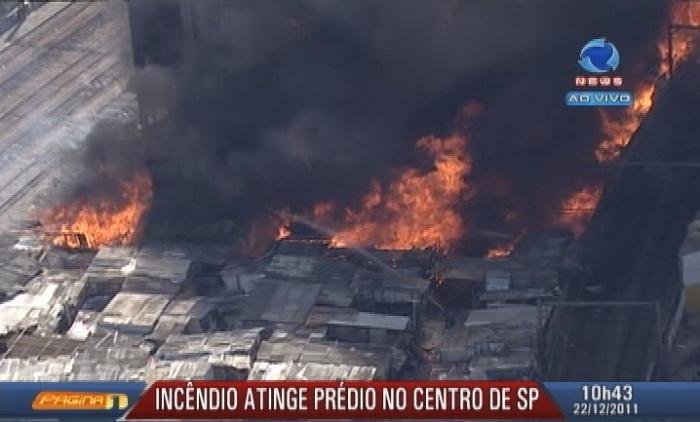 Inc&ecirc;ndio em pr&eacute;dio em favela interrompe circula&ccedil;&atilde;o de trens em S&atilde;o Paulo