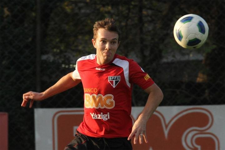 Libera&ccedil;&atilde;o antecipada permite que Dagoberto jogue a Libertadores