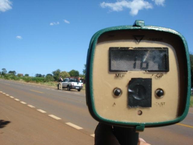 Motorista &eacute; flagrado a 164 km/h em Mato Castelhano