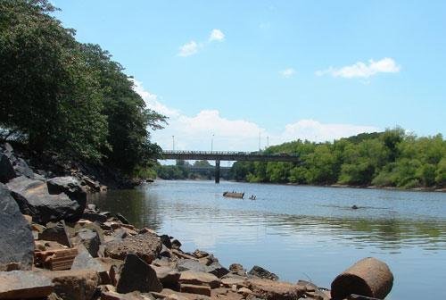 Rio do Sinos baixou de 2,42m para 1,5m de domingo at&eacute; ontem