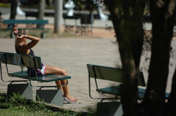 Antes do meio-dia term&ocirc;metros j&aacute; marcavam 31&ordm;C na Capital