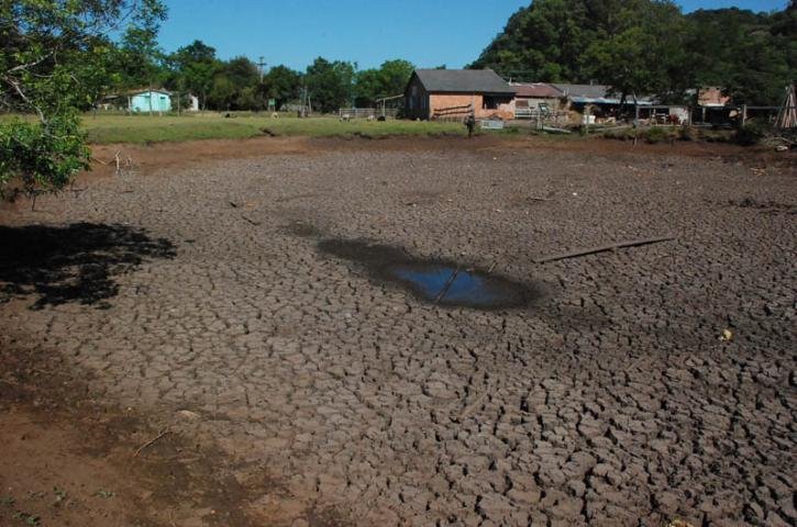 Estiagem prejudica localidades do interior do munic&iacute;pio