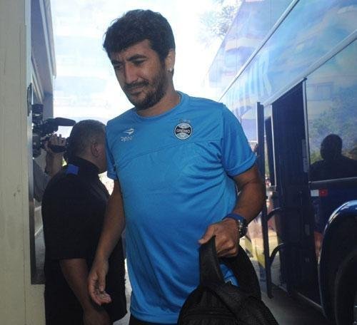 Douglas est&aacute; mais pr&oacute;ximo de renovar com o Gr&ecirc;mio