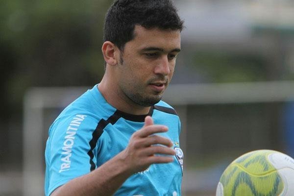 Ala garantiu estar motivado e feliz para buscar espa&ccedil;o entre os titulares do Gr&ecirc;mio
