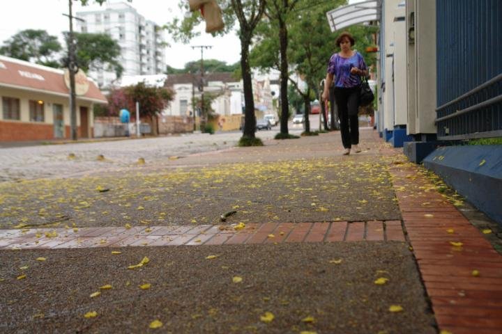 Manh&atilde; de tempo inst&aacute;vel em Santa Cruz