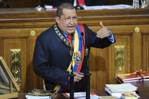Ch&aacute;vez come&ccedil;ou a falar &agrave;s 14h15min e s&oacute; parou por volta da meia-noite