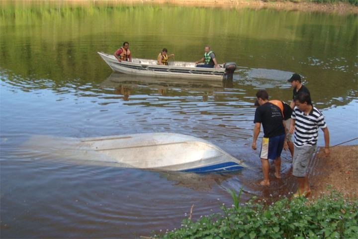 Jovem morre ap&oacute;s ficar presa sob barco no Norte do RS