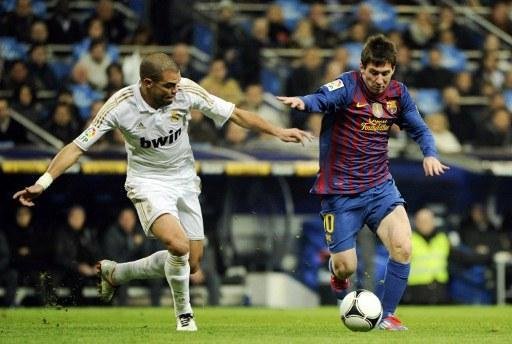 Zagueiro Pepe teria pisado voluntariamente na m&atilde;o de Messi