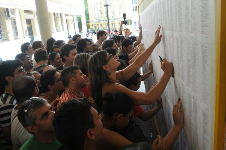 Ufrgs divulga list&atilde;o dos aprovados no vestibular 2012