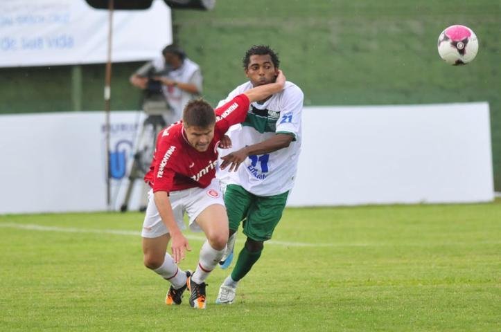 Avenida de Santa Cruz do Sul venceu Inter de virada por 3 a 2