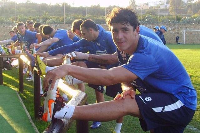 Dnipro destaca treinos de Giuliano ap&oacute;s desist&ecirc;ncia do Gr&ecirc;mio