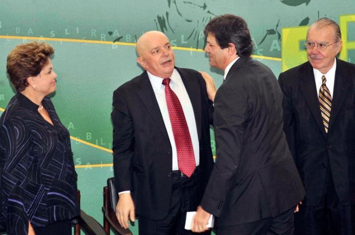 Haddad elogia oposi&ccedil;&atilde;o ao deixar o MEC