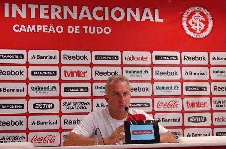 Dorival aposta em D&acute;Ale contra o Once Caldas