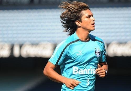 Centroavante far&aacute; estreia com camiseta tricolor a partir das 19h30min, no est&aacute;dio da Ulbra