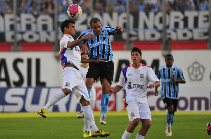 O Canoas segue zerado no campeonato, tendo perdido tamb&eacute;m para o Veran&oacute;polis