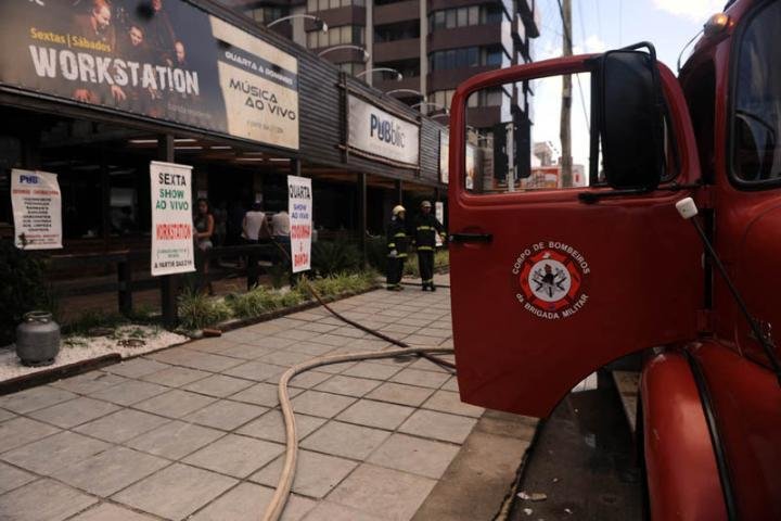 O local foi interditado pelos bombeiros e s&oacute; ser&aacute; liberado quando houver condi&ccedil;&otilde;es de o estabelecimento voltar a funcionar