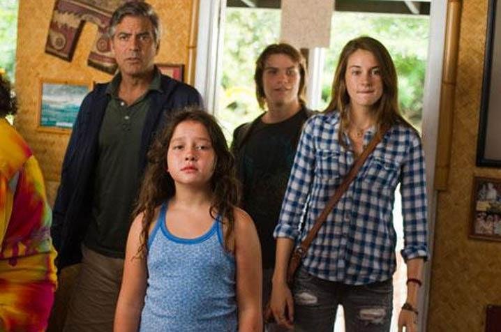Clooney (E) &eacute; Matt King, advogado em momento ruim com fam&iacute;lia