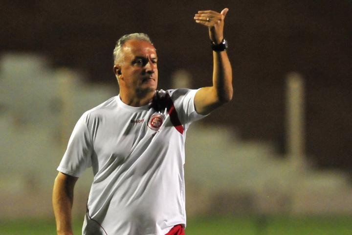 Otimista, Dorival prepara Inter com D&acute;Alessandro na Libertadores