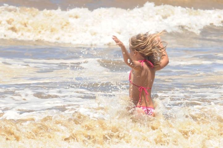 Crian&ccedil;as voltaram a aproveitar o mar em Tramanda&iacute;