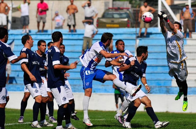 Cruzeiro goleia S&atilde;o Jos&eacute; em cl&aacute;ssico porto-alegrense