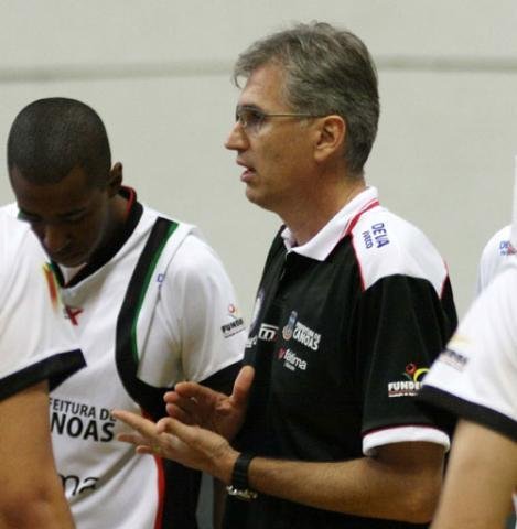 T&eacute;cnico Paul&atilde;o quer aproveitar o fator casa 