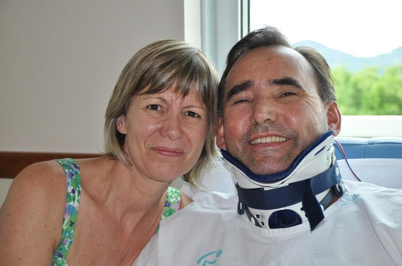 Tarc&iacute;sio Zimmermann e a primeira-dama Silvia Zimmermann no quarto do hospital