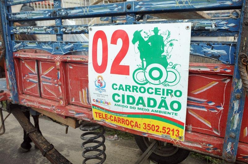 Carroceiros receberam orienta&ccedil;&otilde;es sobre tr&acirc;nsito e meio ambiente antes de circular com a nova identifica&ccedil;&atilde;o