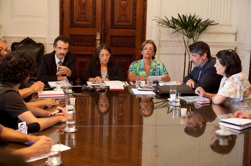 Governo encaminha amanh&atilde; projeto de reajuste do magist&eacute;rio 