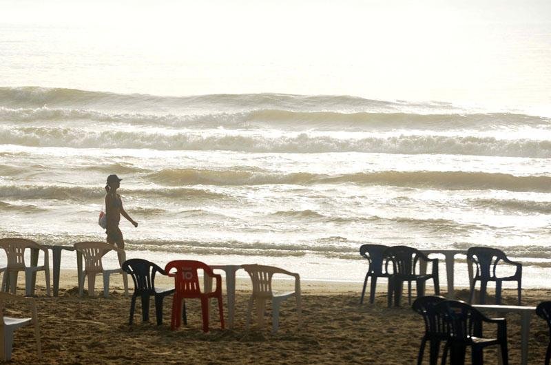 Veranistas aproveitaram o tempo bom durante as primeiras horas do dia para ir &agrave; praia