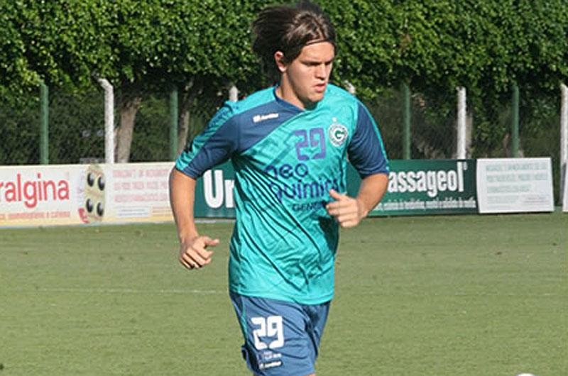 Rafael Toloi chega na noite desta ter&ccedil;a-feira para refor&ccedil;ar o Inter