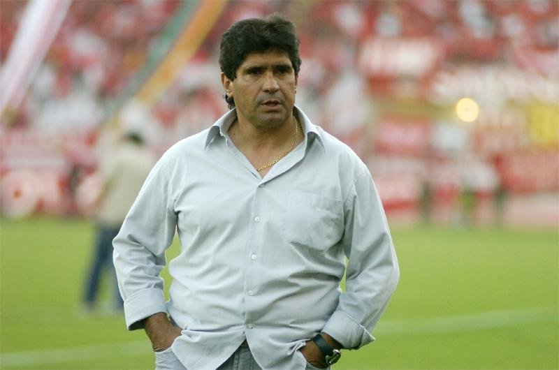 T&eacute;cnico e ex-jogador Jorge Anadon morre em decorr&ecirc;ncia de hepatite C