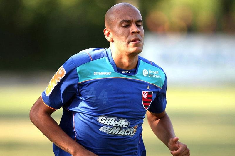 Santos desiste de contratar o zagueiro Alex Silva