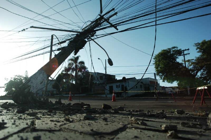 Colis&atilde;o deixa 2,5 mil clientes sem luz em Porto Alegre