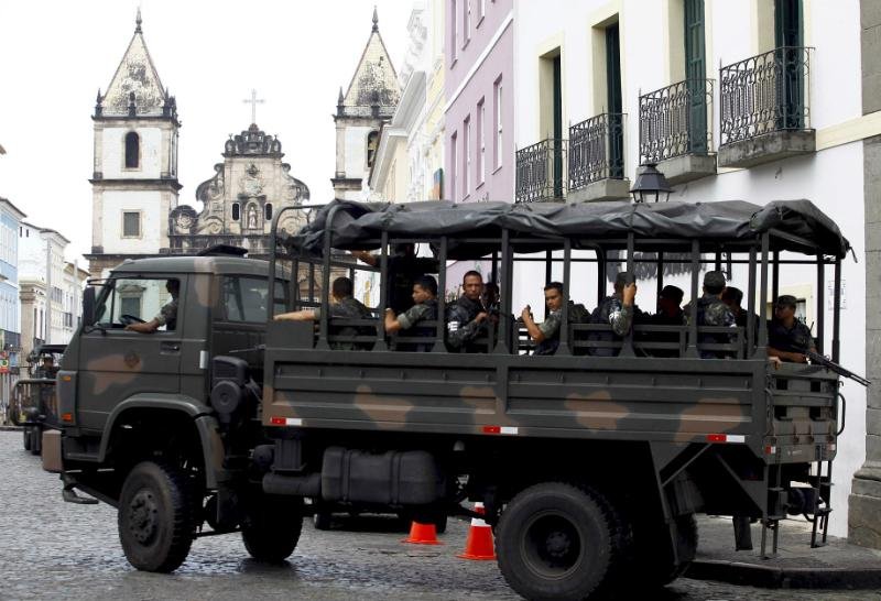 Neste s&aacute;bado, Ex&eacute;rcito vigiou as ruas de Salvador