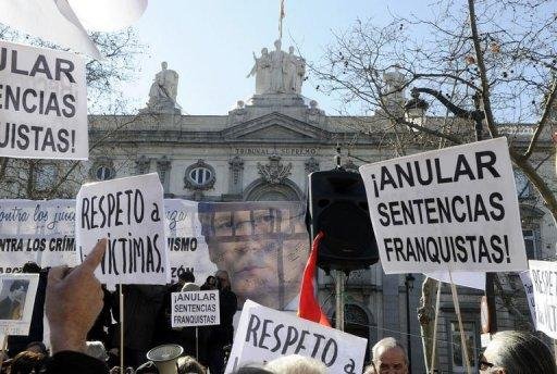 Manifestantes exibiram cartazes a favor do juiz
