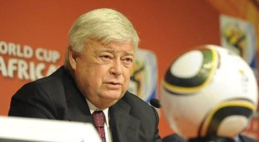 Ricardo Teixeira pode estar se preparando para deixar o comando da CBF