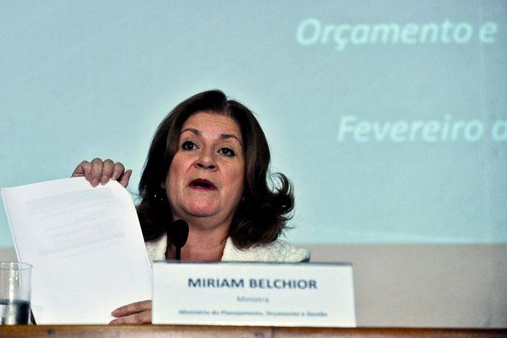 Governo anuncia corte R$ 55 bilh&otilde;es no Or&ccedil;amento de 2012
