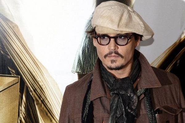 Johnny Depp compra mans&atilde;o nos EUA e estaria deixando a Europa