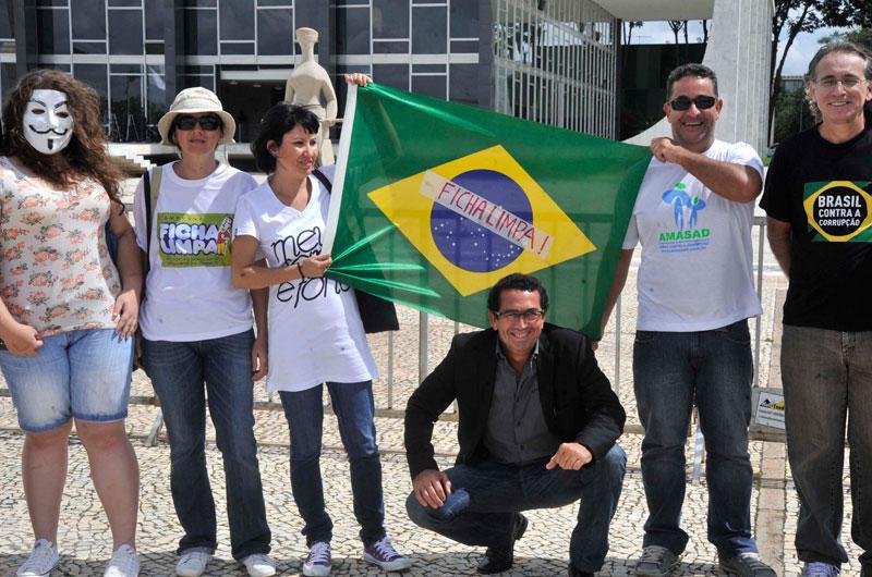 Ativistas do movimento Brasil Contra a Corrup&ccedil;&atilde;o fizeram manifesta&ccedil;&atilde;o