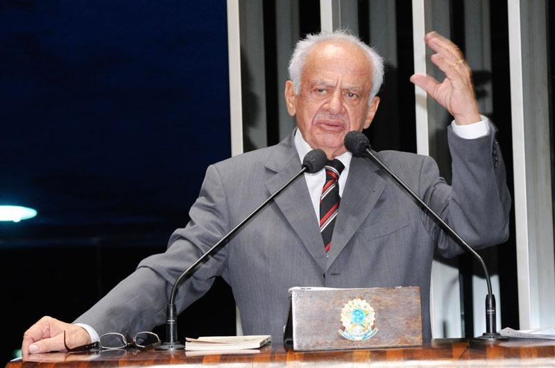 Simon comemora antecipadamente validade da Lei da Ficha Limpa