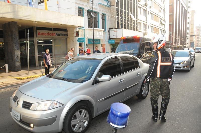 Dilma deixou Hotel Plaza na manh&atilde; desta sexta-feira