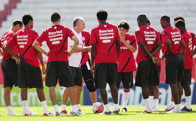 T&eacute;cnico confirmou a aus&ecirc;ncia de D&aacute;tolo na partida contra o Pelotas