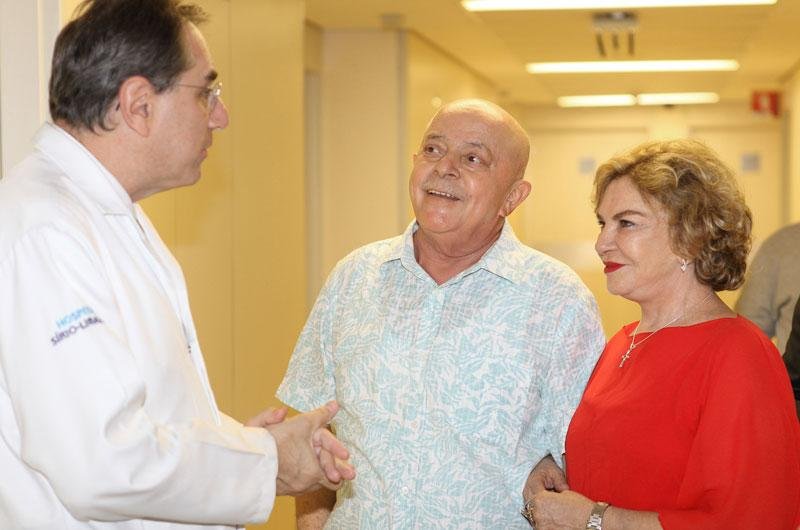 Lula recebe alta e recomenda&ccedil;&atilde;o para n&atilde;o desfilar
