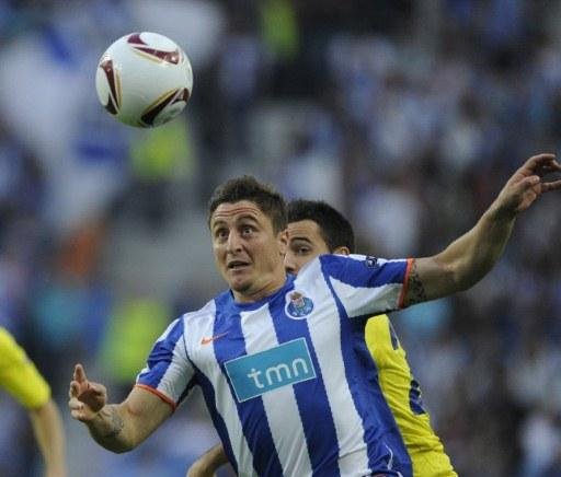 Cristian Rodr&iacute;guez, do Porto, est&aacute; na mira do Gr&ecirc;mio