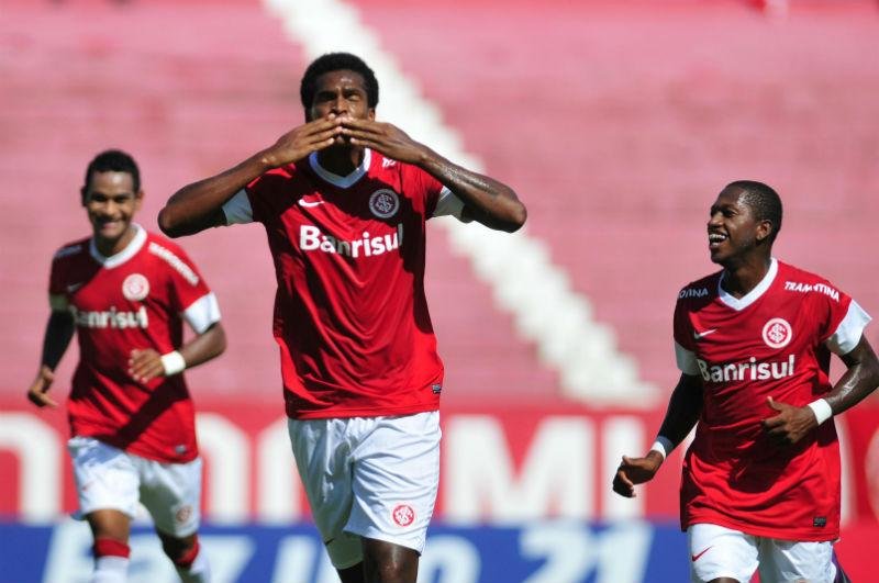 J&ocirc; marcou o primeiro gol do Inter