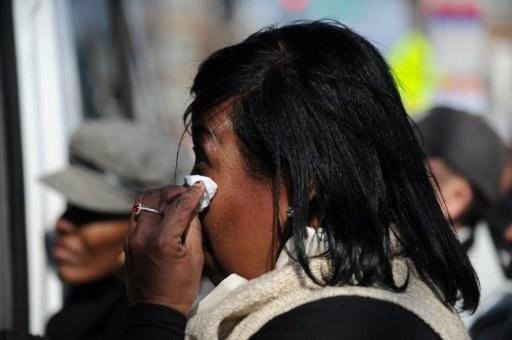 F&atilde;s acompanham funeral de Whitney Houston