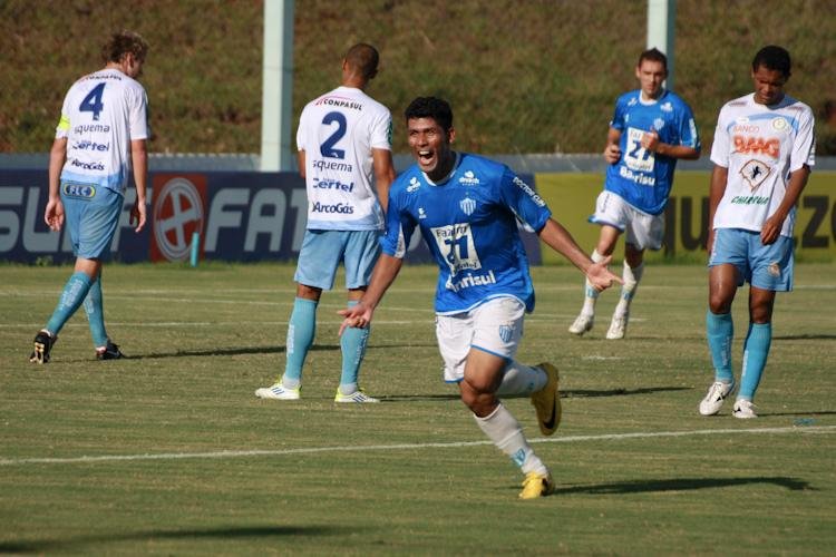 Novo Hamburgo bateu o Lajeadense