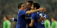 Raúl comemora o gol marcado pelo Schalke 