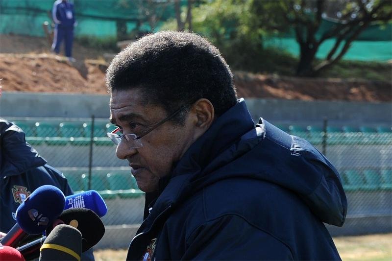 Craque Eus&eacute;bio &eacute; hospitalizado pela terceira vez em Portugal